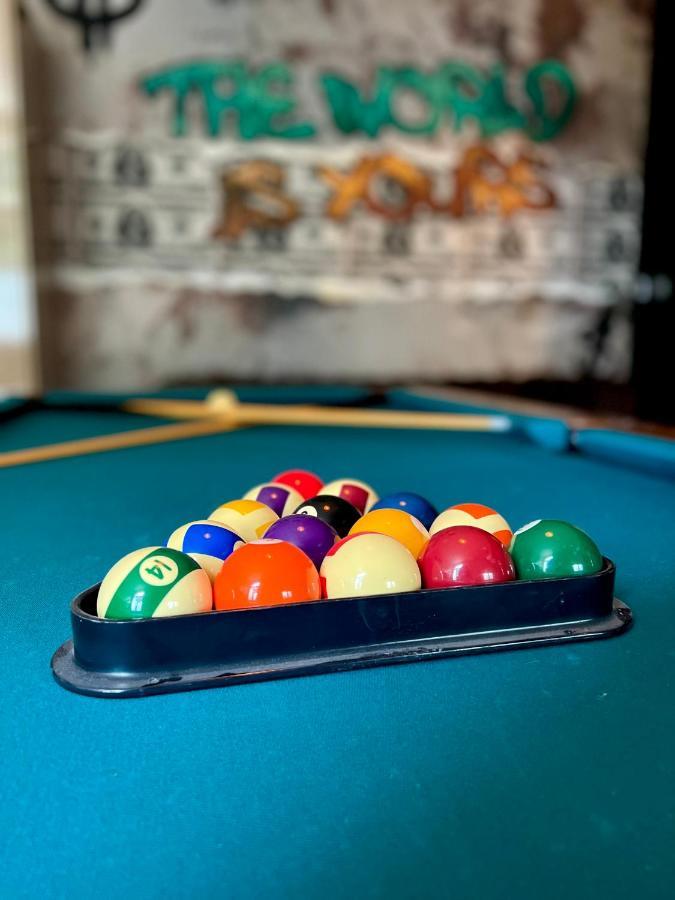 Capsule Casino - Jacuzzi - Billard - Netflix - Console & Jeux Apartman Mons Kültér fotó