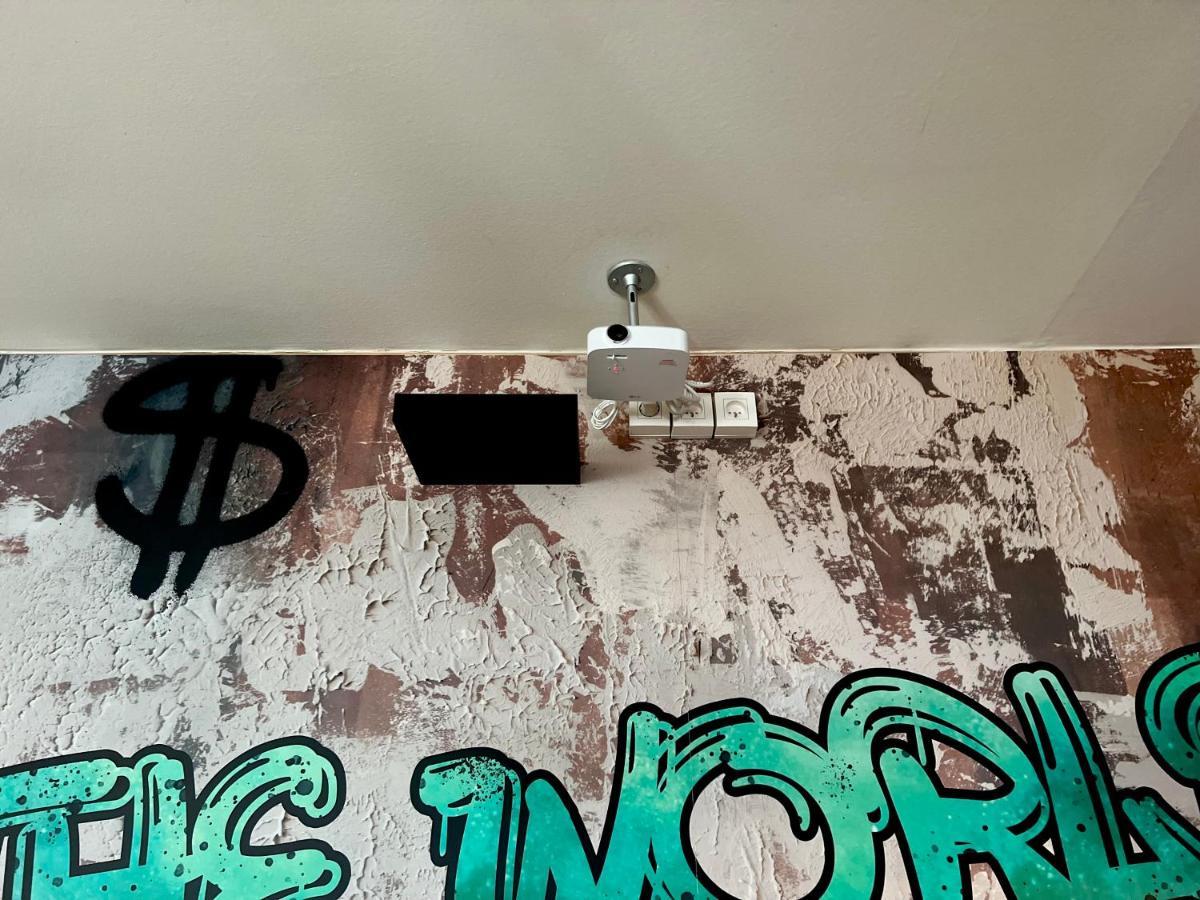 Capsule Casino - Jacuzzi - Billard - Netflix - Console & Jeux Apartman Mons Kültér fotó