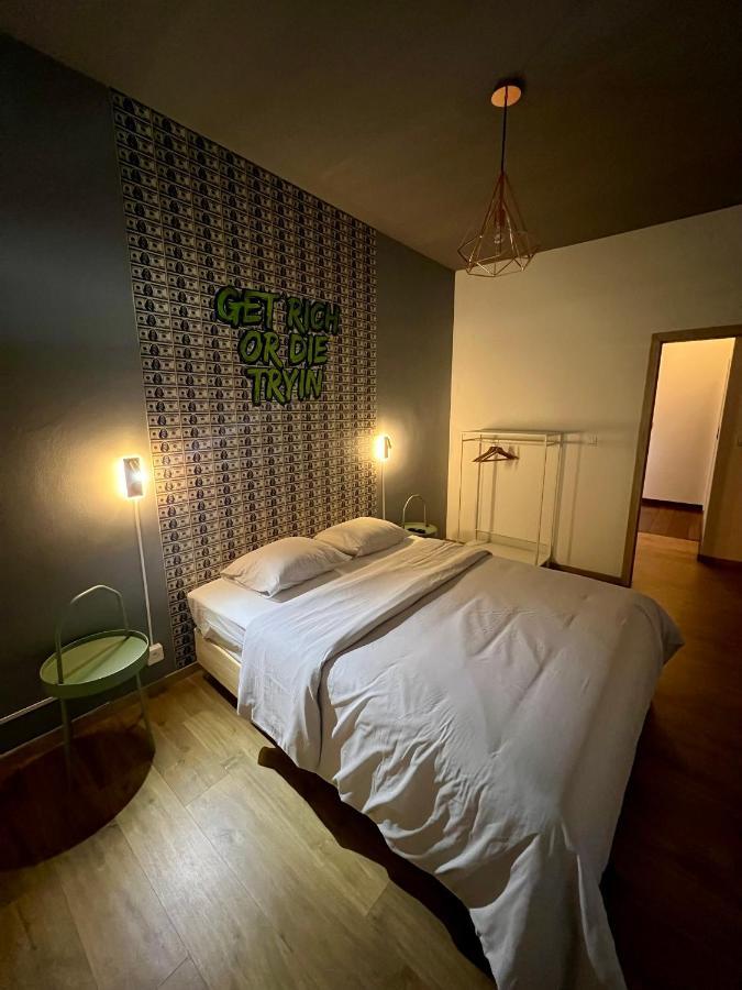 Capsule Casino - Jacuzzi - Billard - Netflix - Console & Jeux Apartman Mons Kültér fotó